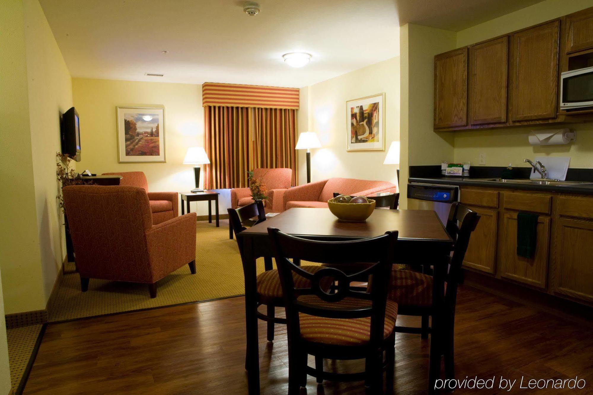 Intown Suites Extended Stay Tuscaloosa, Al Номер фото